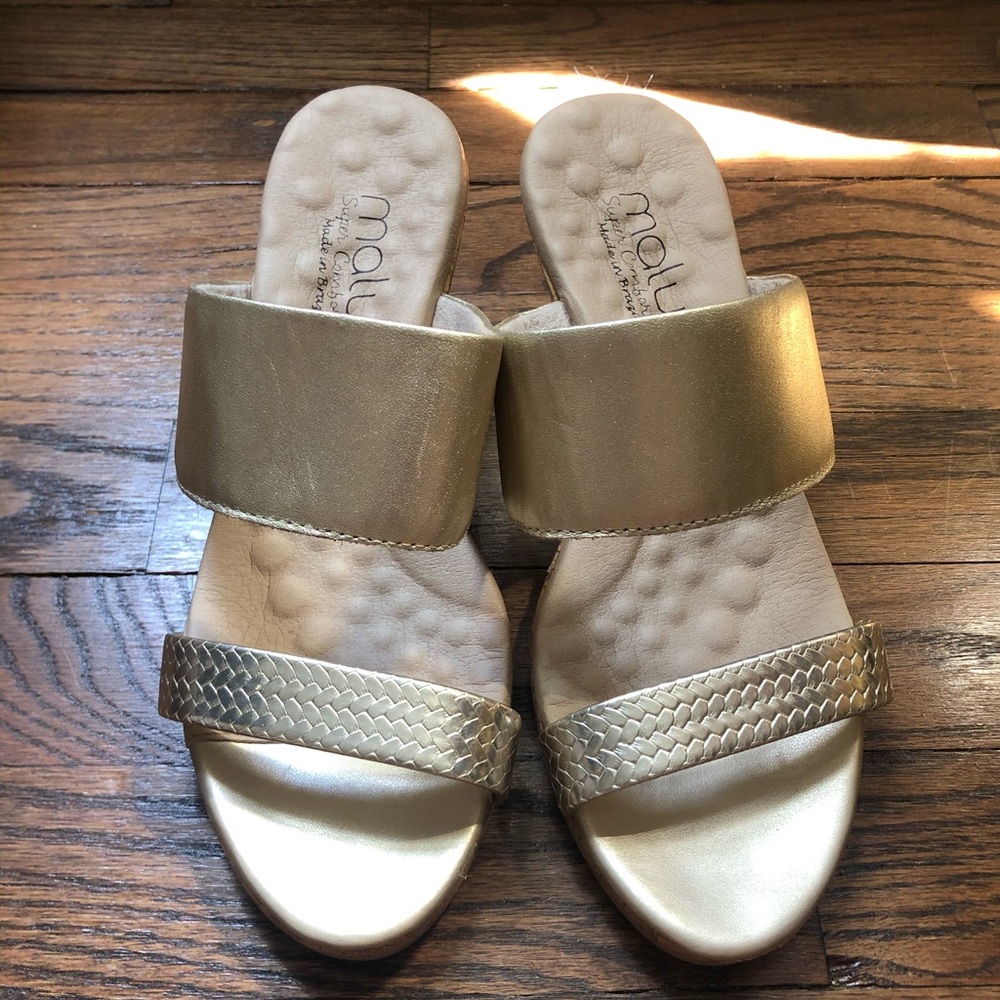 🌸Malu Super Comfort Open Wedges in Gold